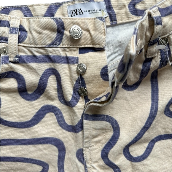 Zara Abstract doodle, cotton jean, button closure, high waist, straight leg, sz8 - Picture 4 of 9